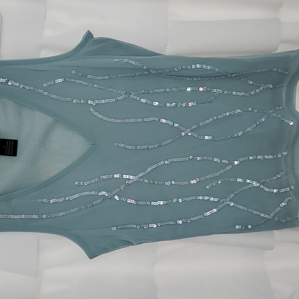 Sequin tank